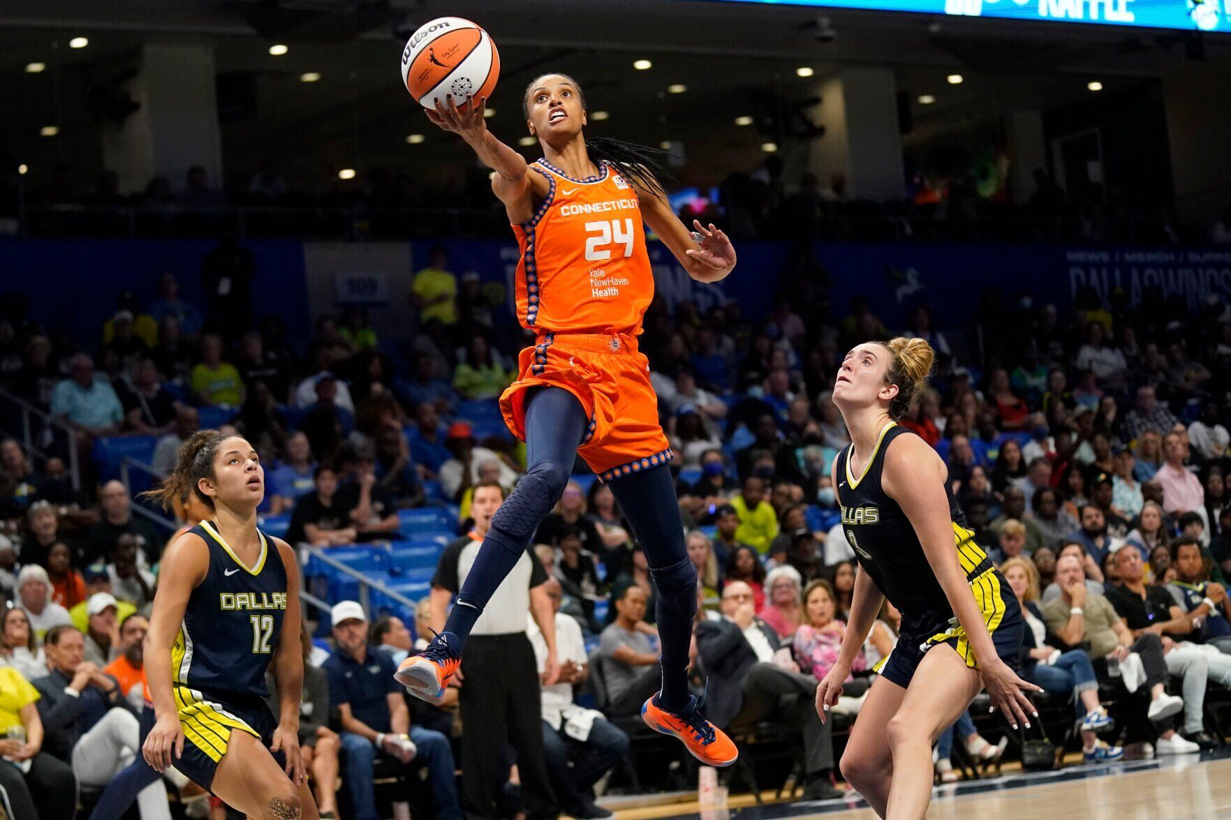 APTOPIX Sun Wings Basketball